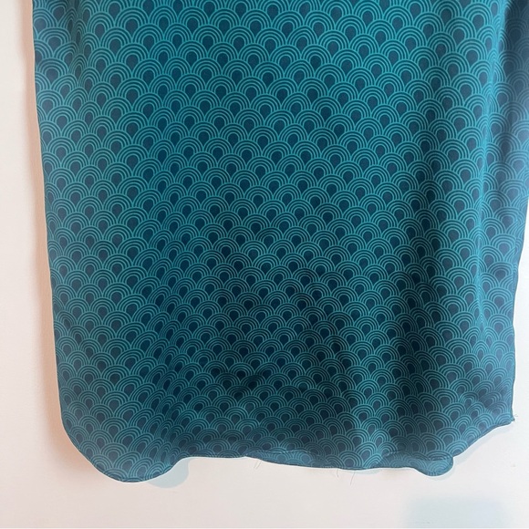 Express Art Deco Short Sleeve Dress Top Green Career Office Business Medium - Picture 5 of 8